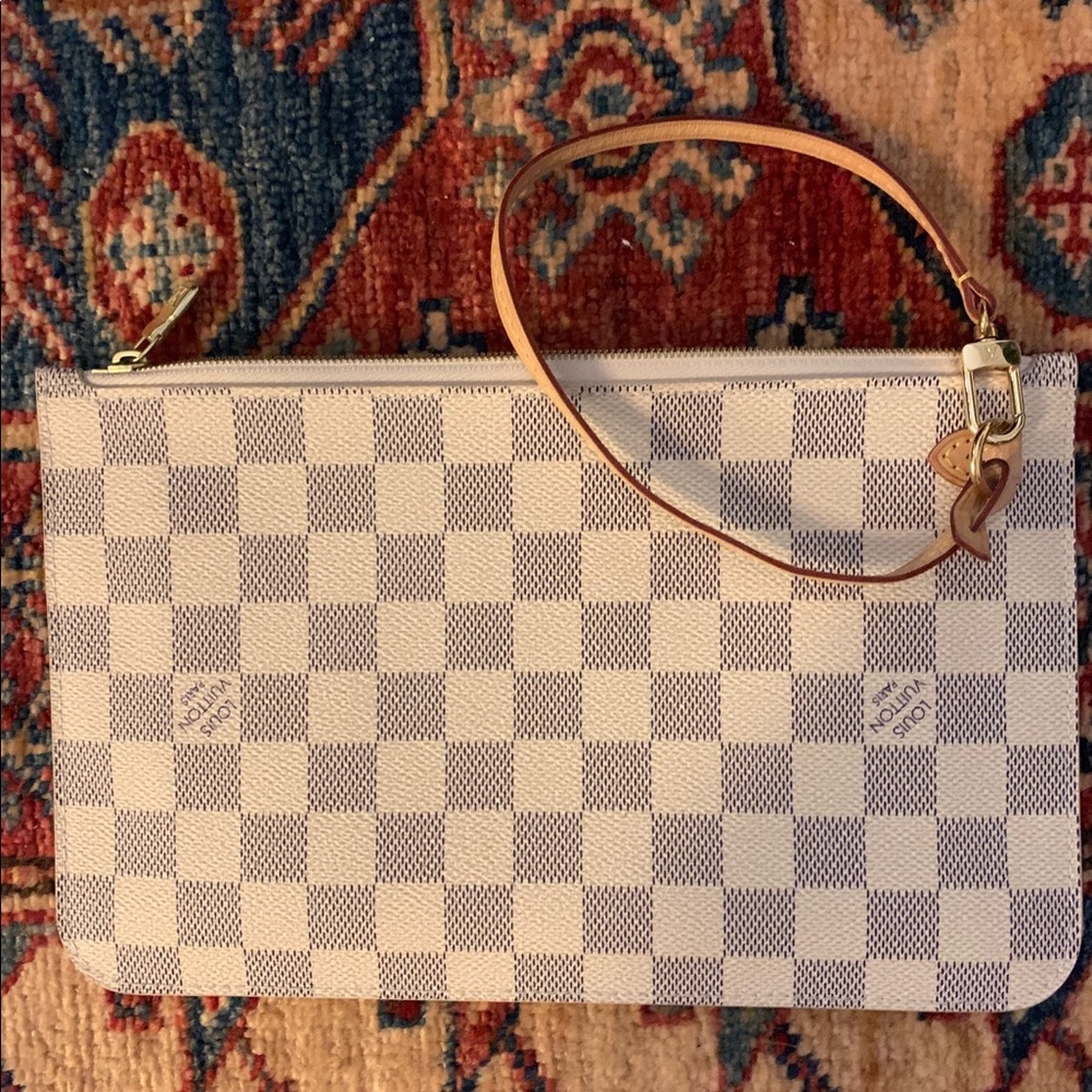 Auth Louis Vuitton pouch wristlet - Picture 2 of 8